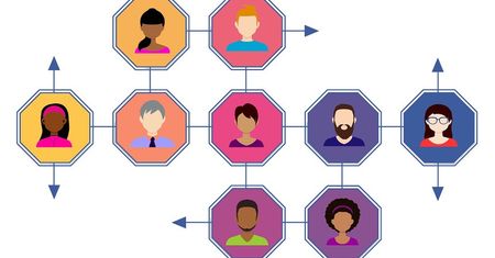 Afera Facebook i Cambridge Analytica [AKT. - komentarz Zuckerberga]