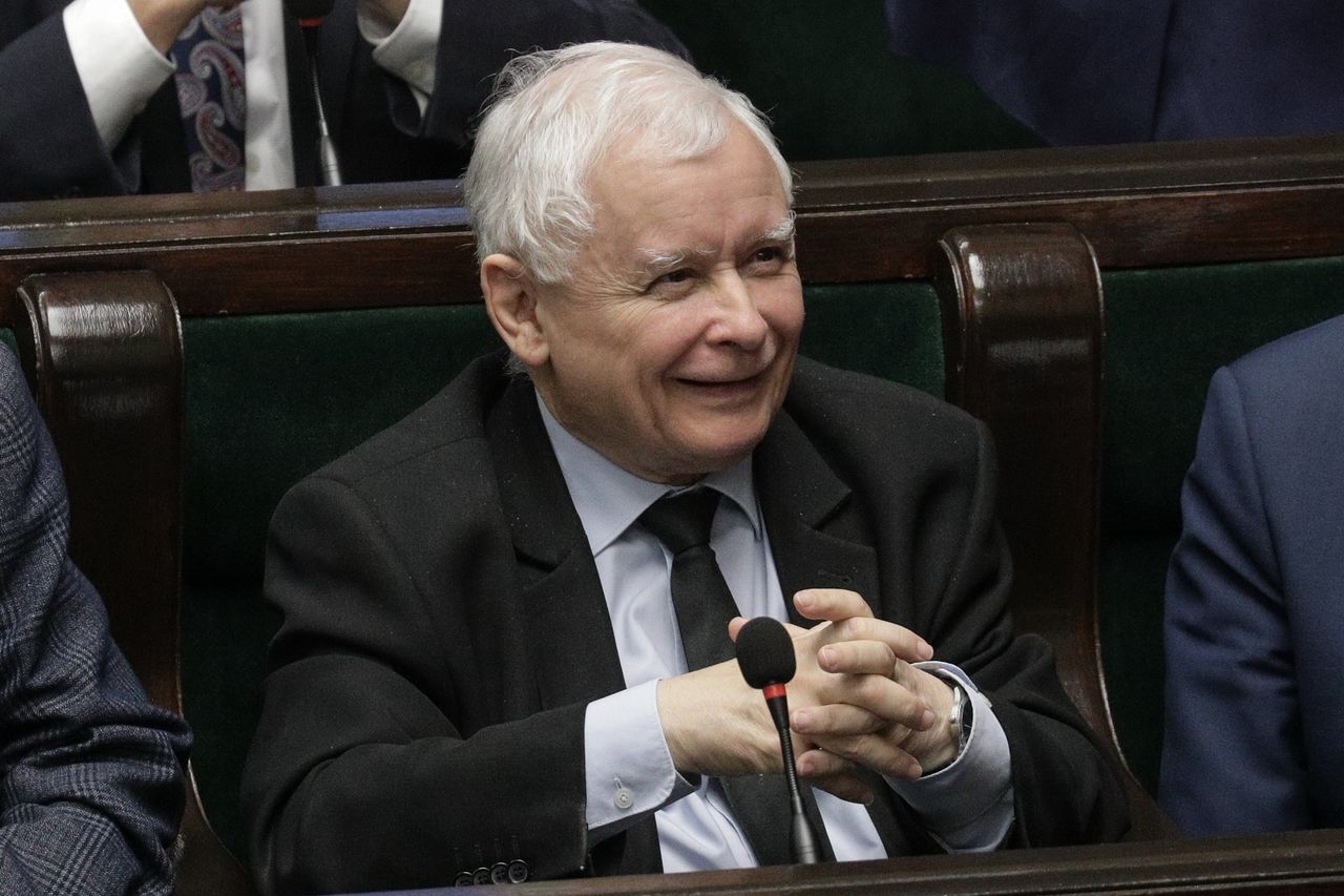 Kaczyński z dziurą w życiorysie. "Zdałem nielegalnie"