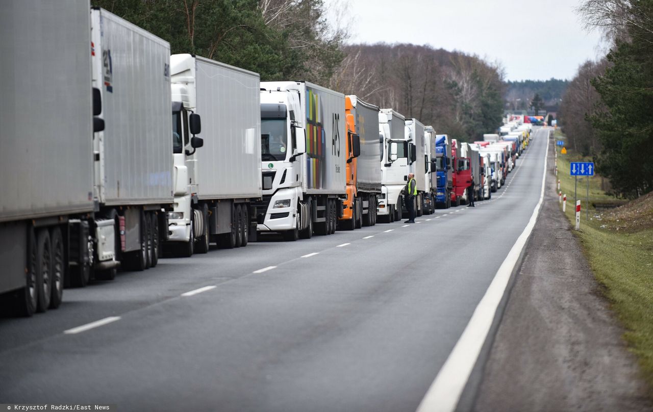 Zamknięcie granicy z Białorusią dla ruchu towarowego? Wiceszef MSZ: dojrzewamy do tego