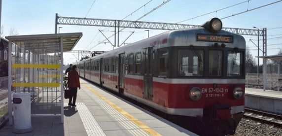 Śląskie. Włodarze zagłębiowskich miast chcą więcej połączeń kolejowych.