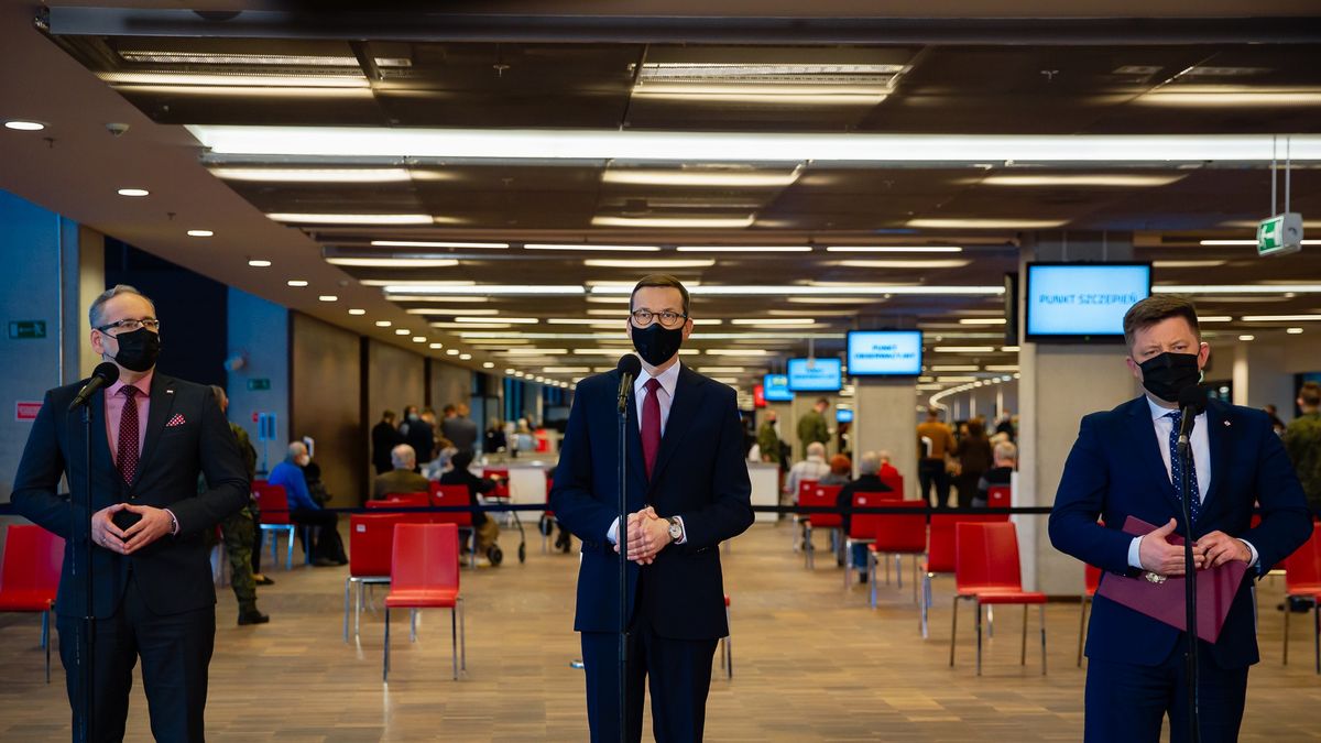 mateusz morawiecki, michał dworczyk, adam niedzielski