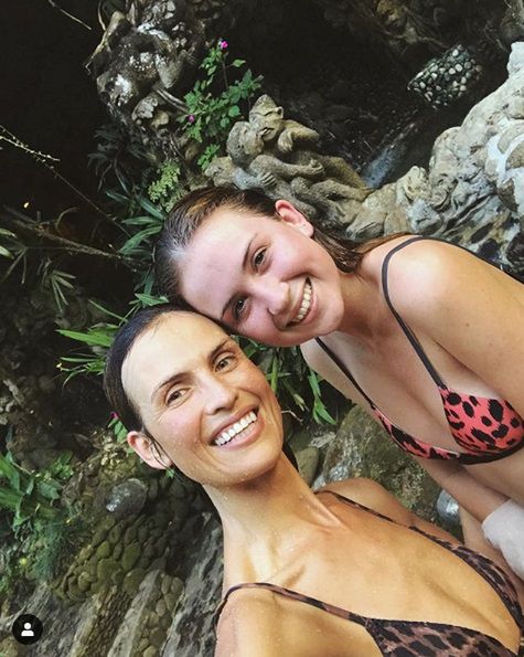 Życie w zgodzie ze sobą i naturą to jej przepis na piękny wygląd