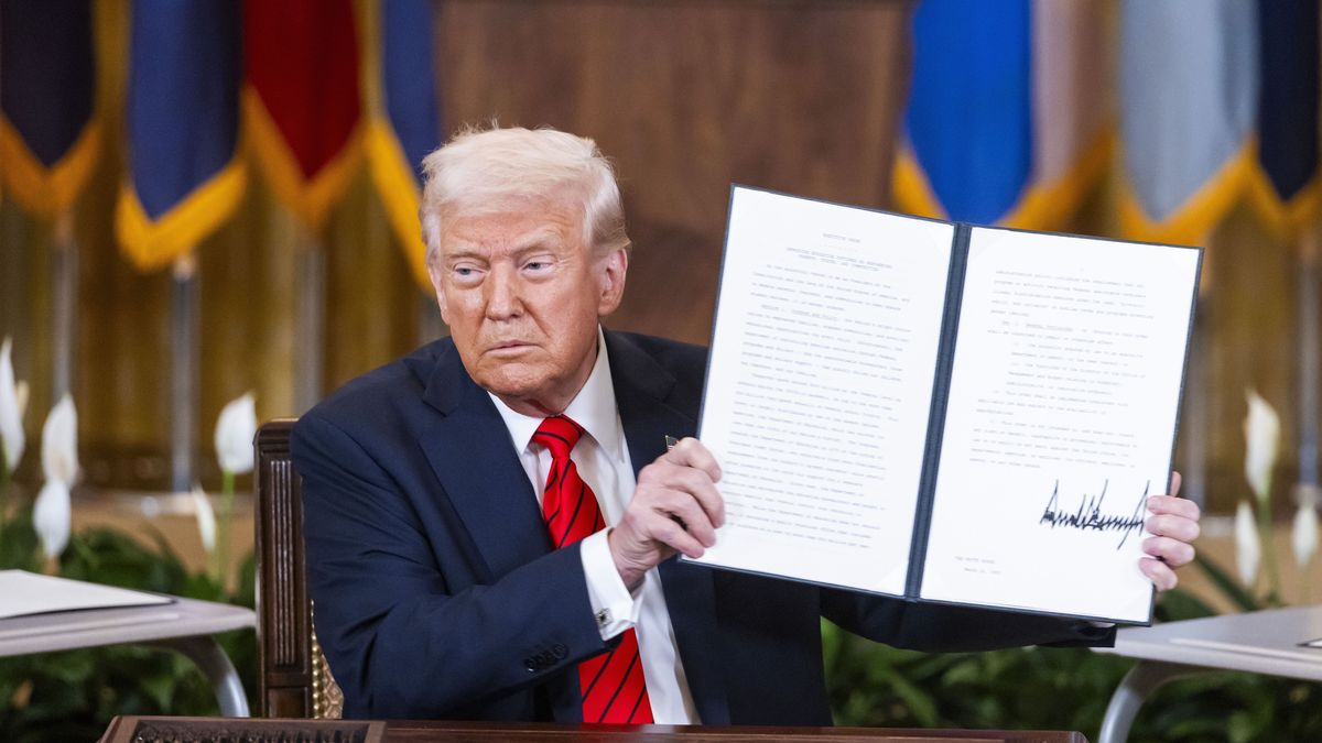 Donald Trump likwiduje Departament Edukacji. "Nie ucierpią buźki dzieci"