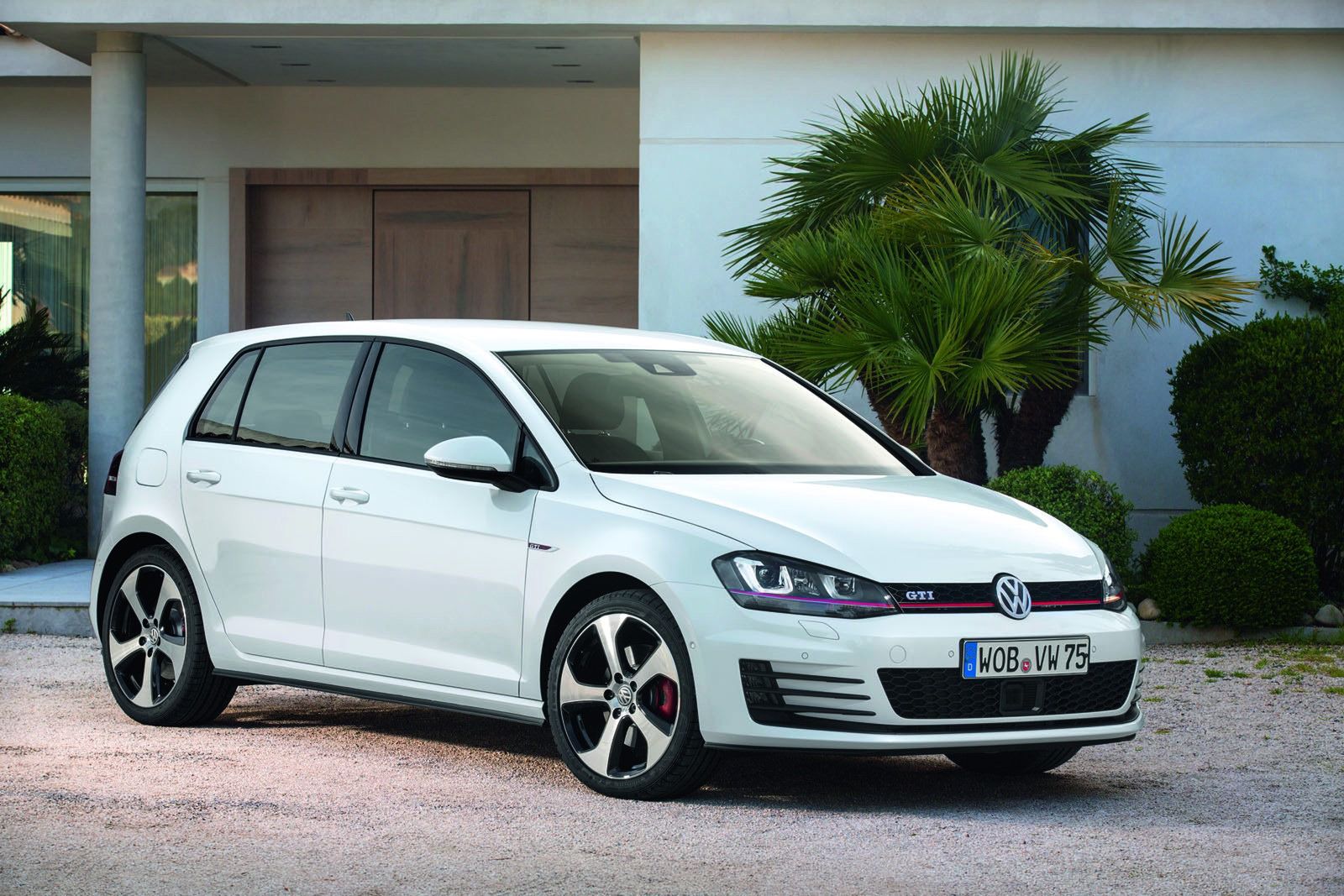 Volkswagen Golf VII GTI - efektowne zdjęcia rasowego hot-hatcha [galeria] 3