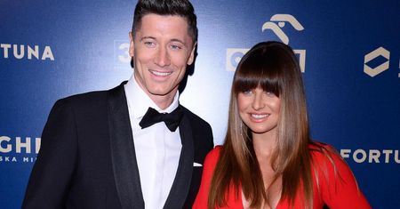 Lewandowski na treningu w obstawie pięknych kobiet. Mocny komentarz żony Szczęsnego