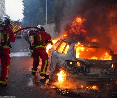 Barykady i walka we Francji. Policjant zastrzelił 17-latka