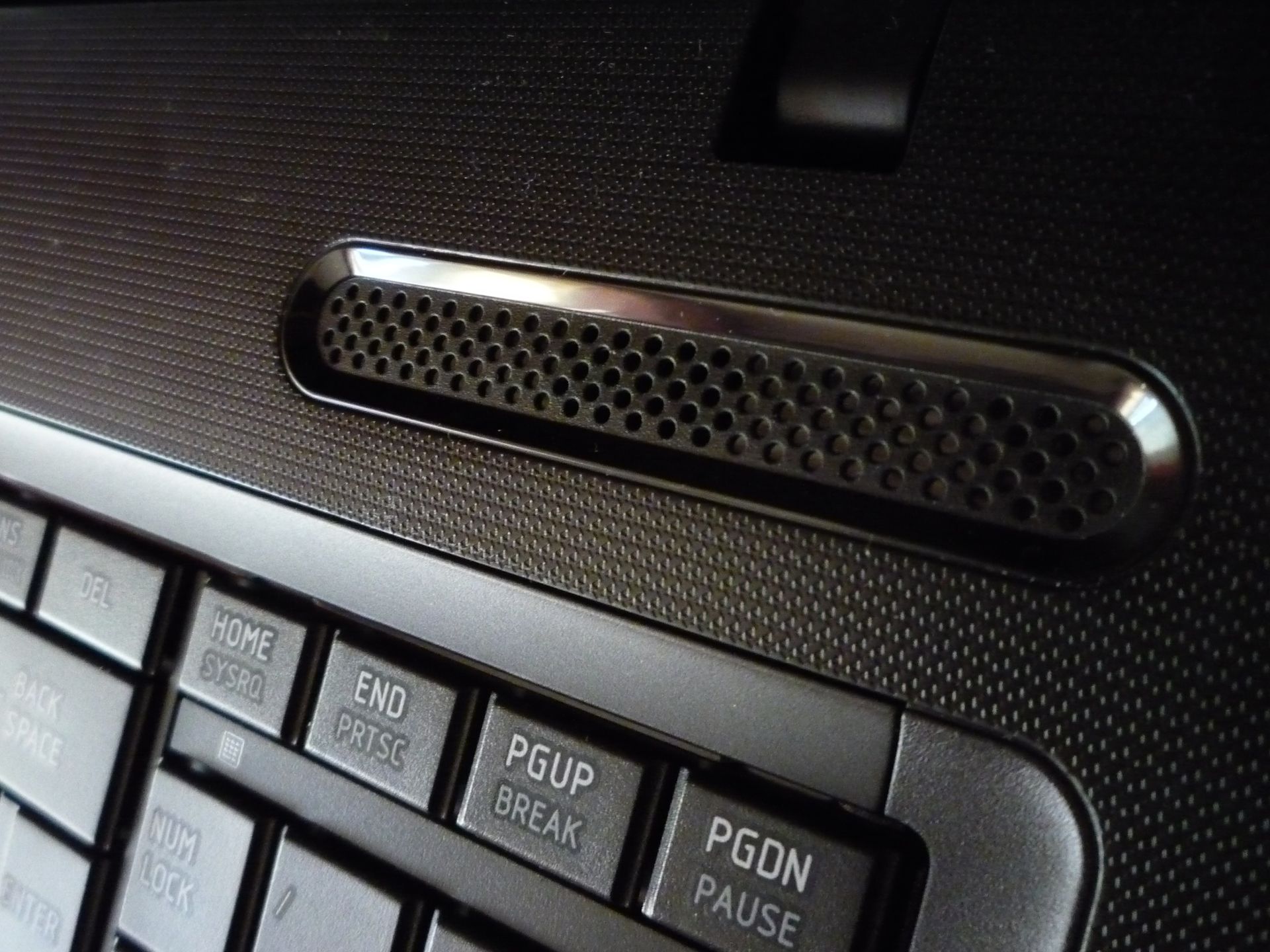 Toshiba Satellite Pro L770 - praktyczna 17 nie tylko dla biznesu [test cz. 1] 5