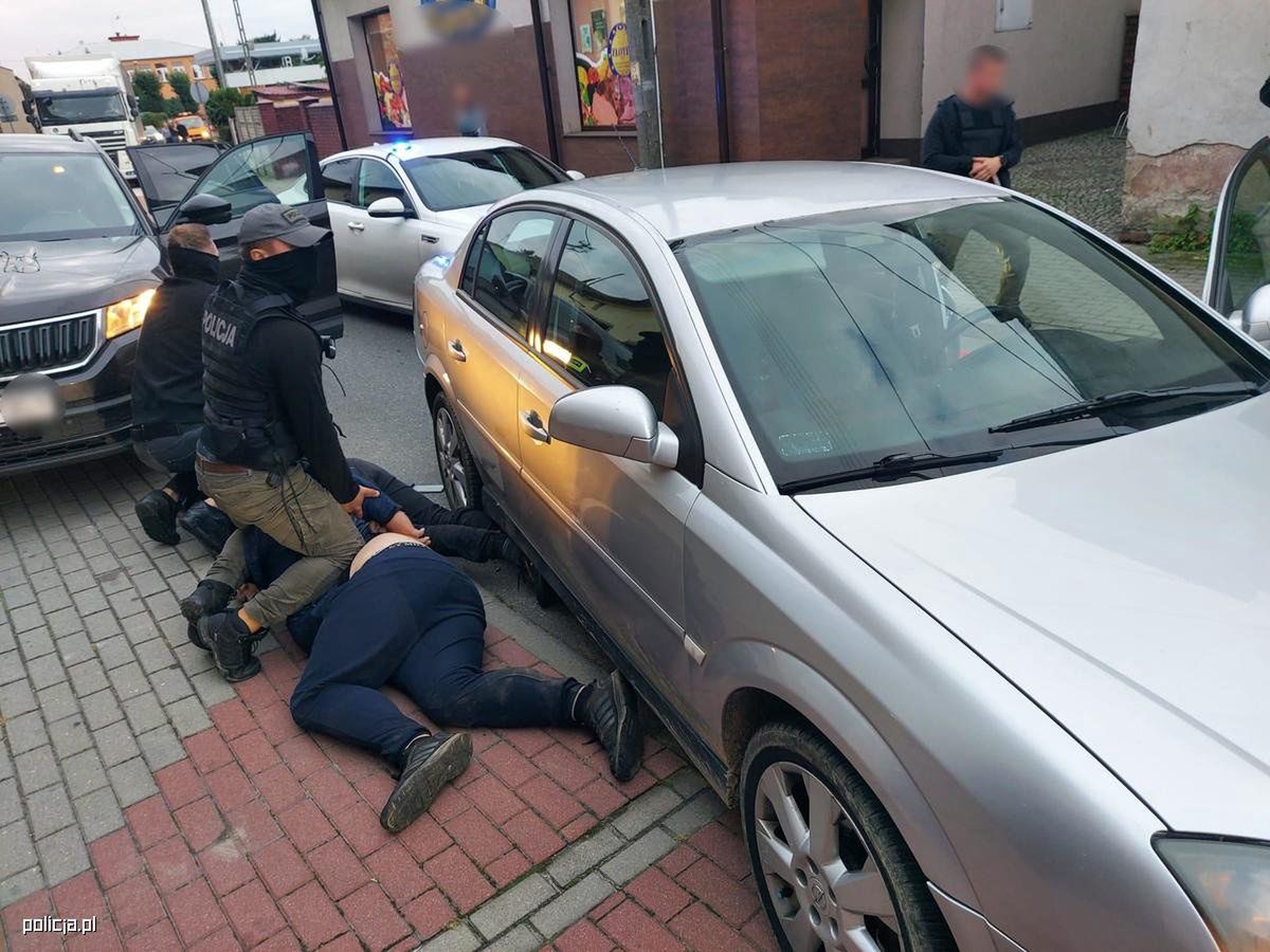 Policja rozbiła gang złodziei. Specjalizowali się w jednej grupie aut