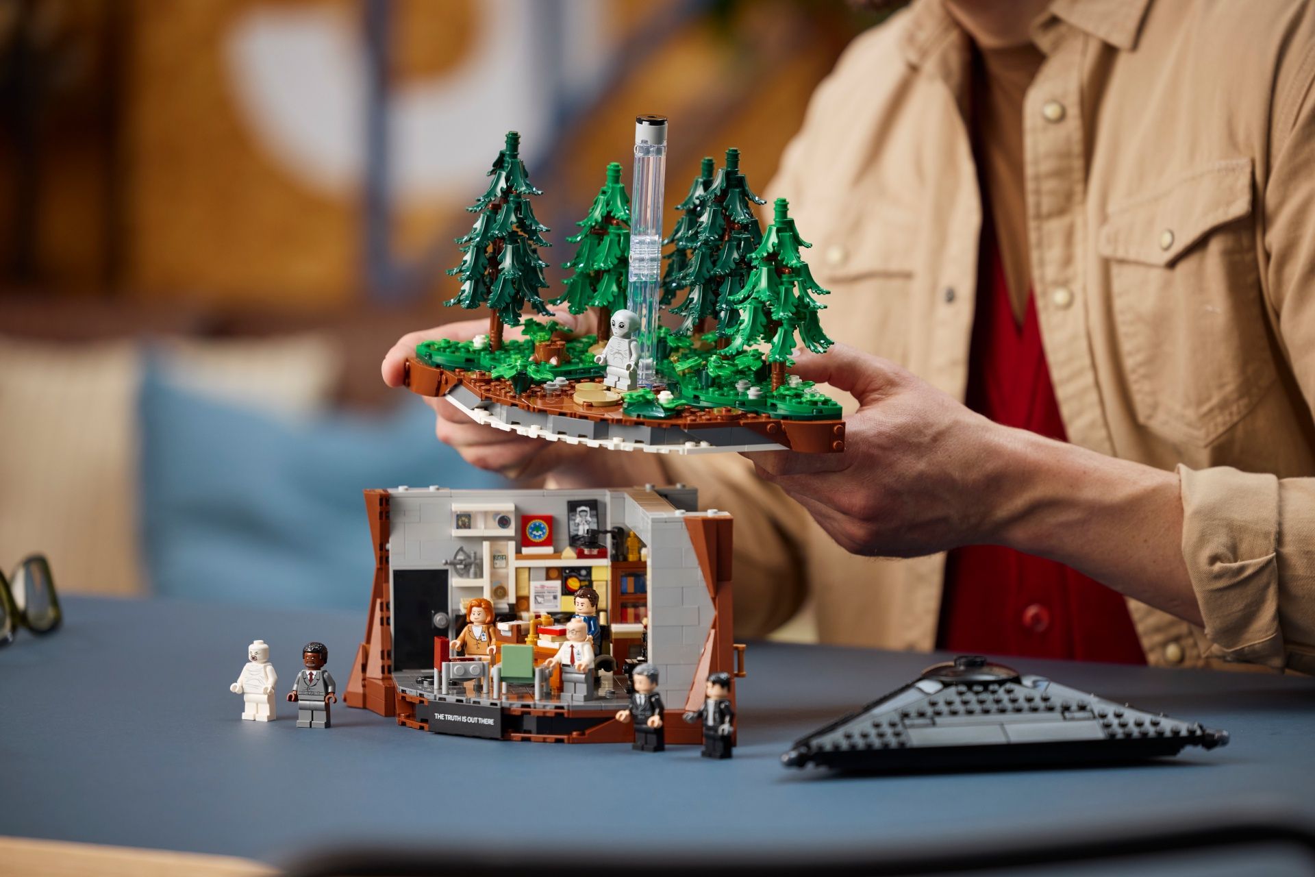Zestaw LEGO Ideas „Z archiwum X” (21369)