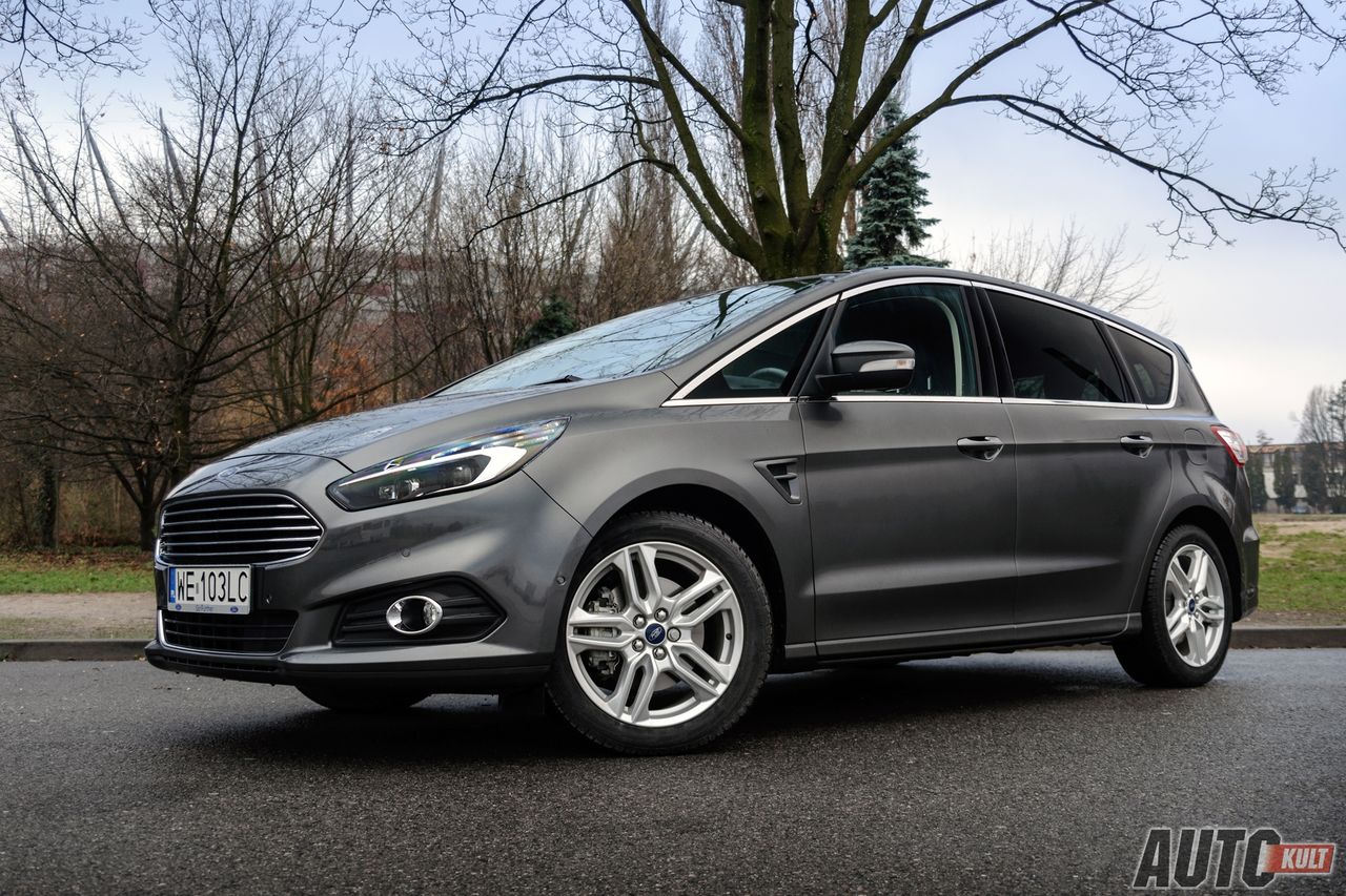 Ford S-Max 2.0 TDCi Powershift Titanium - zdjęcia