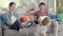 mBank i AXA rodzinnie reklamują ubezpieczenie komunikacyjne (wideo)