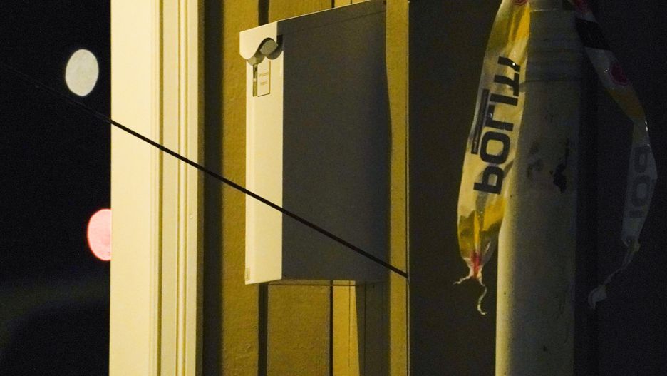 Atak "łucznika" w Kongsbergu. Nowe informacje o ofiarach. Na zdjęciu: jedna z wystrzelonych przez napastnika strzał 