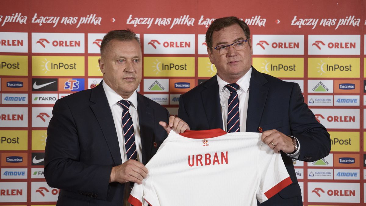 Polish Football National Team New Head Coach Press Conference.
Polish Football Association president Cezary Kulesza (L) and new Polish national soccer team head coach Jan Urban (R) during his official presentation press conference, Thursday, July 17, 2025.
NurPhoto
polish football association, trener, nurphoto, coaching staff, football leadership, polen, press briefing, sports leadership, jan urban, national soccer team, pzpn, sports news, football, professional sports, team management., sports management, football strategy, team performance, team strategy, international football, july 17, team announcement, team, selekcjoner, warszawa, official presentation, aleksander kalka, introduction, warschau, coaching, polska, football administration, media coverage