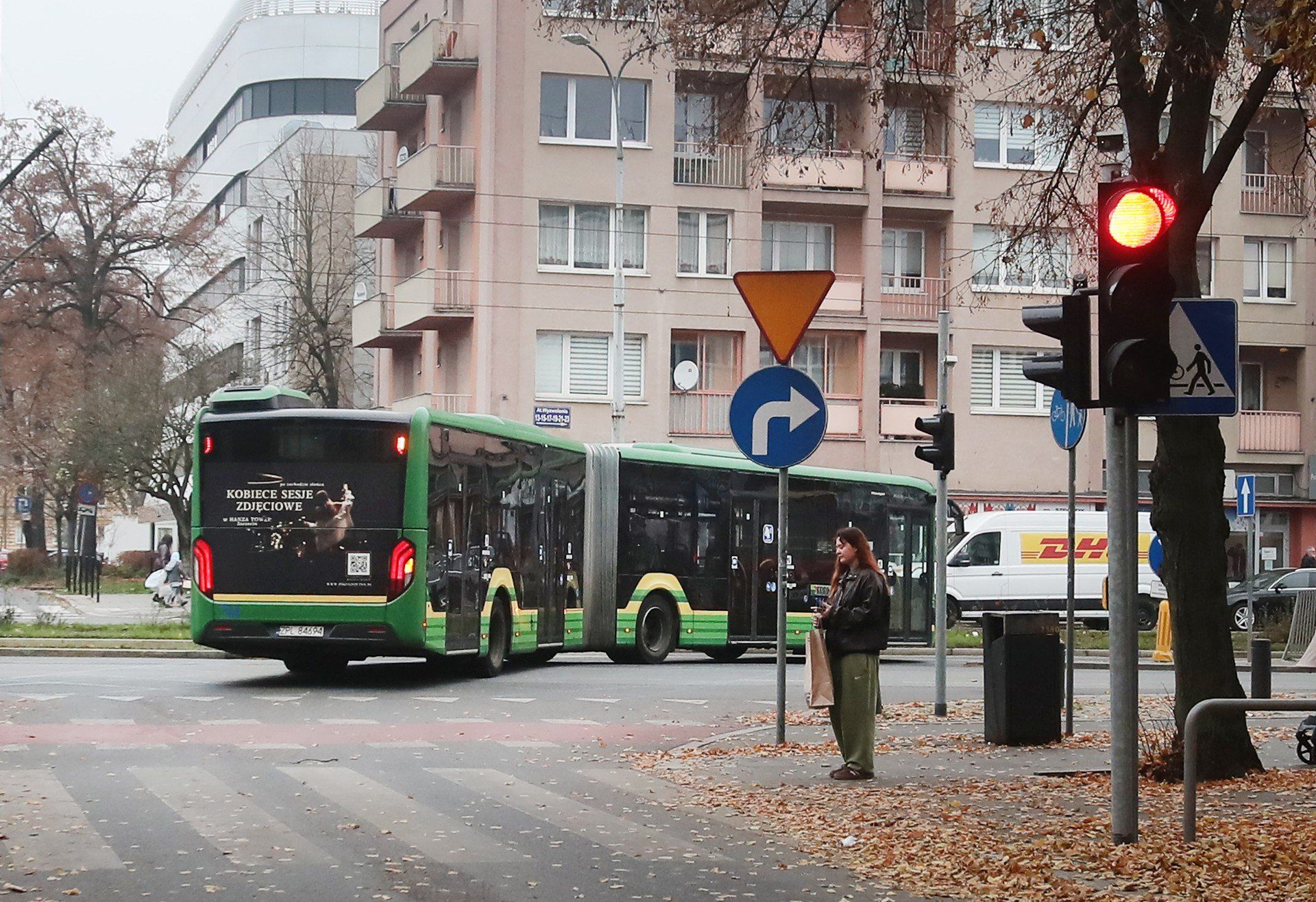 Mieszkańcy ul. Mazowieckiej narzekają na uciążliwe sąsiedztwo związane z pętlą autobusową