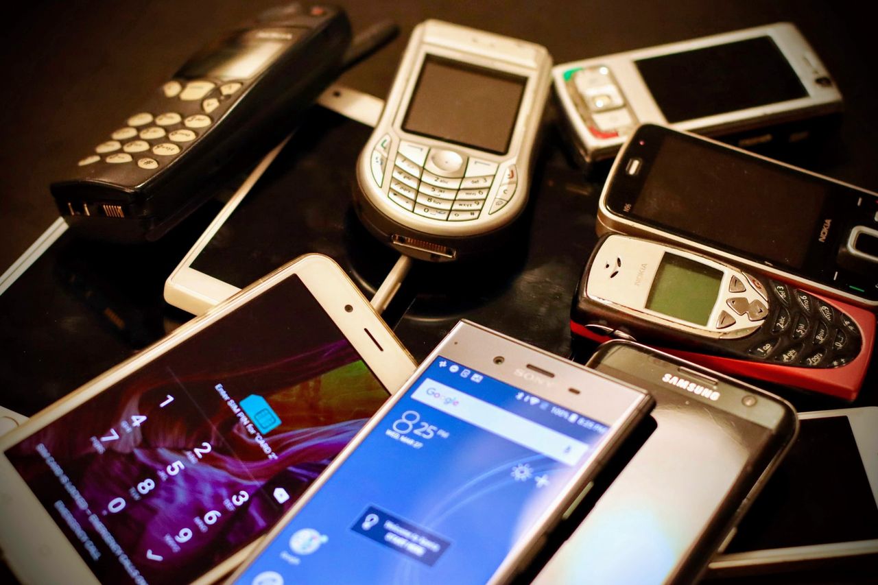 Stare telefony komórkowe mogą być warte sporo pieniędzy