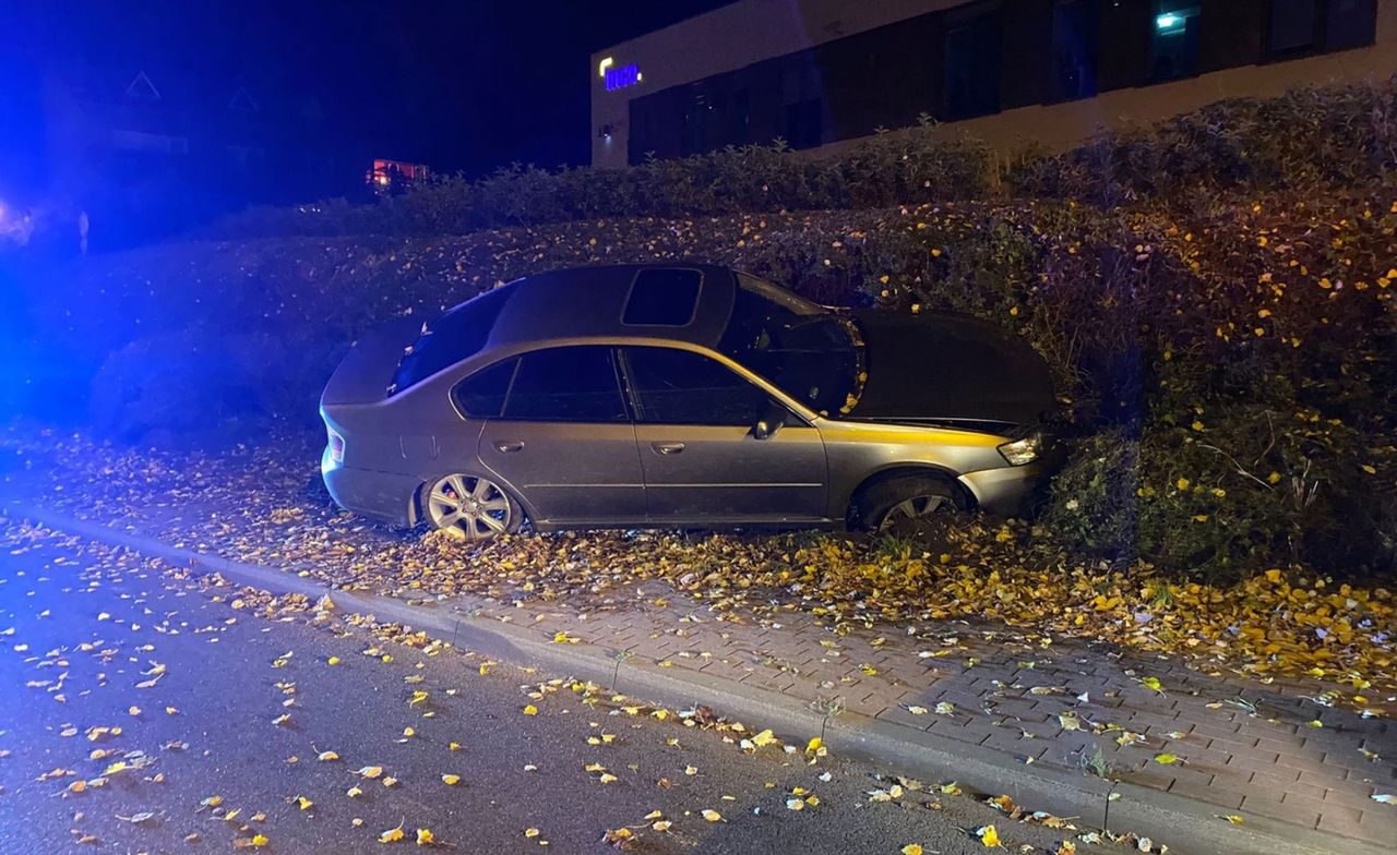 Gorzów: Pijany kierowca subaru uderzył w skarpę i uciekł pieszo