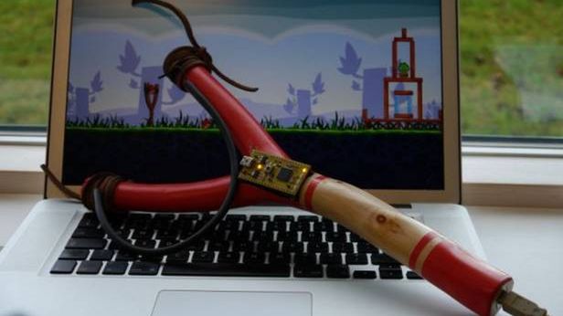 Graj w Angry Birds, strzelając z prawdziwej procy! 1