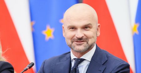 Nie gryzie się w język. Tak ocenia polityków