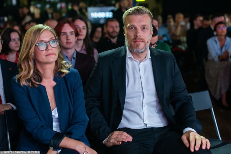 Partia Razem poza rządem. Pominięto jej postulaty - Money.pl