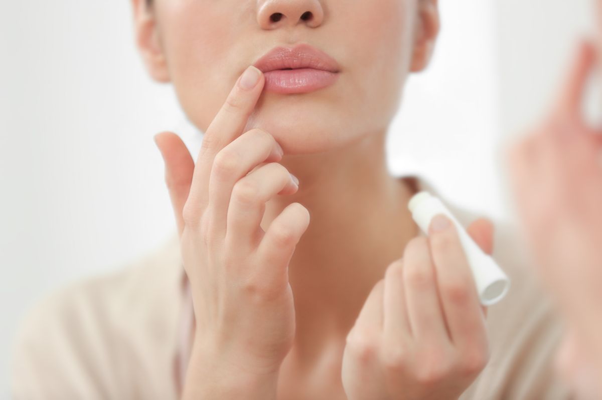 Fighting dry lips: How to choose the right lip balm for cold and windy weather