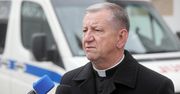 "Nie ma zgody na takie postępowanie". Abp Guzdek przeprasza wiernych za zachowanie księdza