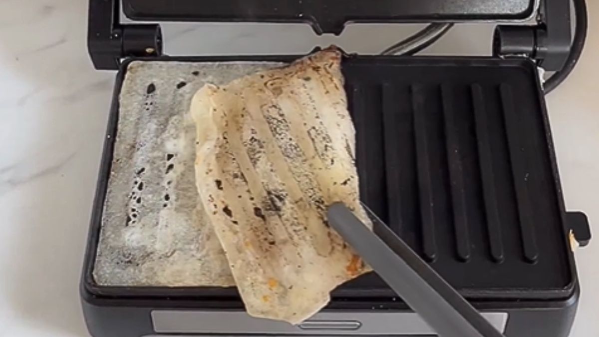 Trik na oczyszczenie opiekacza