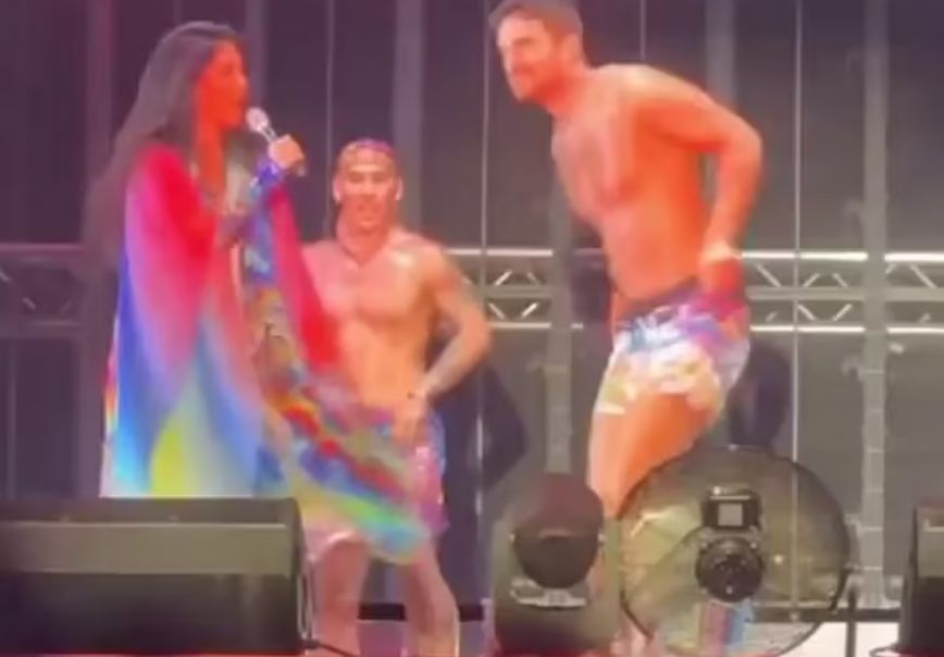 Partner Nicole Scherzinger zrobił striptiz na jej koncercie