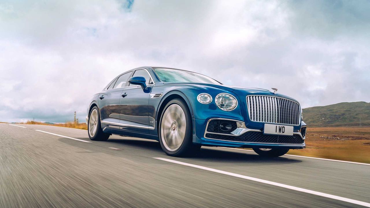 Bentley Flying Spur First Edition - wyjątkowa wersja na początek