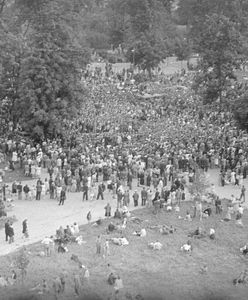 Majówka w PRL. Jak kiedyś spędzano długi weekend majowy?