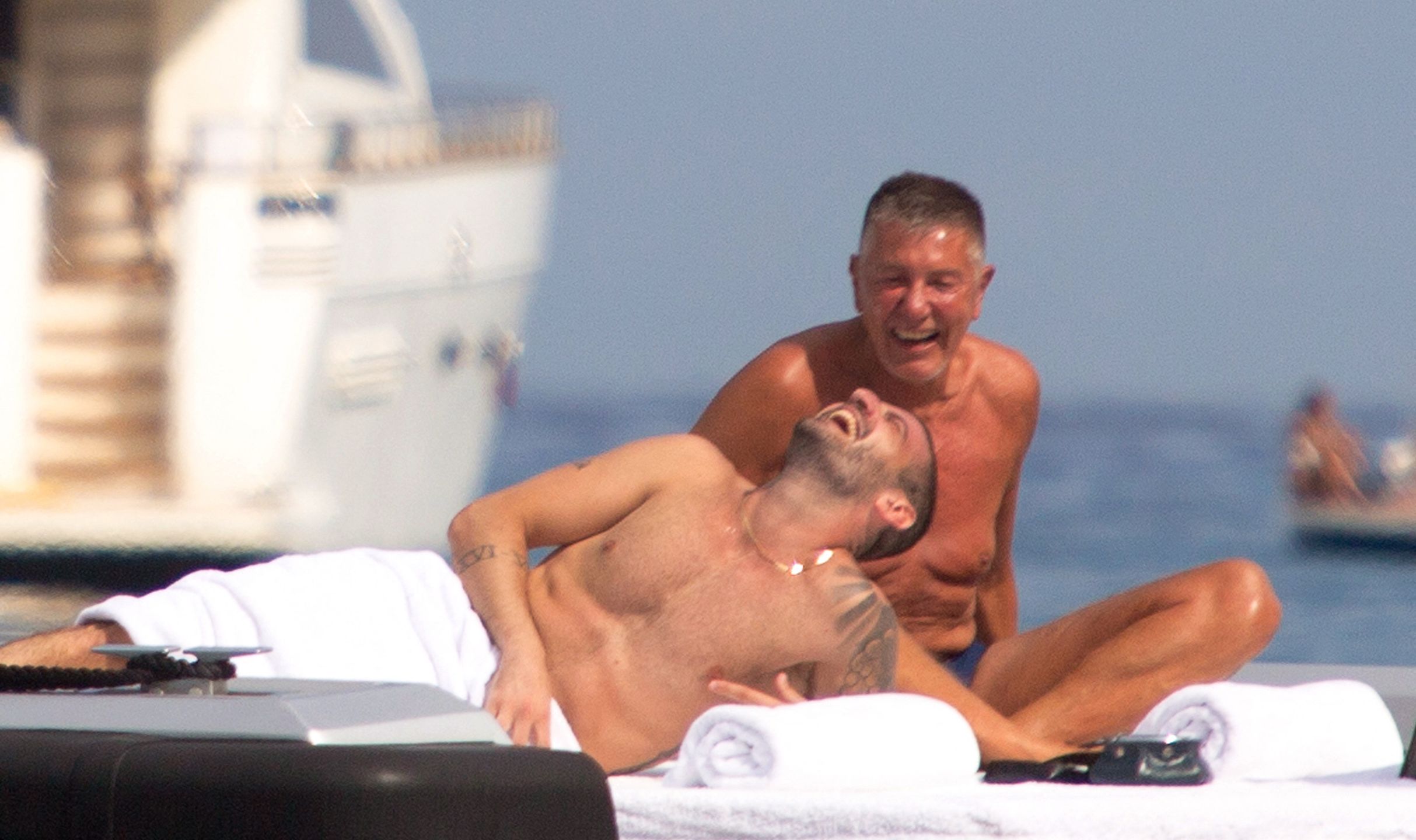 Stefano Gabbana z młodszym kolegą