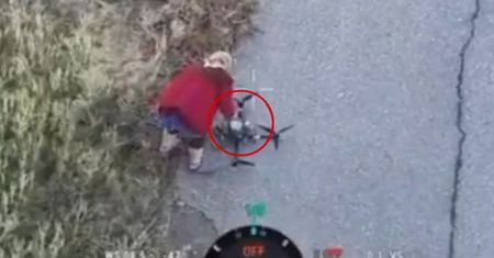 To wideo podbija sieć. Seniorka "unieszkodliwiła" drona