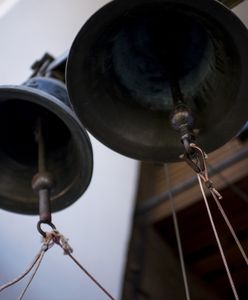 Warszawa. Spór o bicie dzwonów w kościele na Białołęce