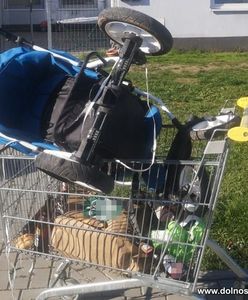 Środa Śląska. Połakomił się na wózki sklepowe. 61-latek ma problemy