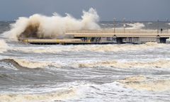 Akcja poszukiwawcza na Bałtyku. Pływak zaginął podczas kąpieli