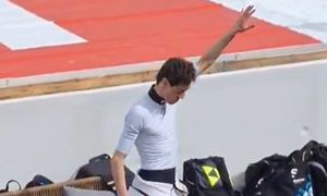 Tak zachował się Stoch po ostatnim skoku. Wideo obiegło sieć