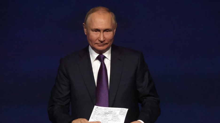 President Putin Of Russia Delivers Speech At All-Russia's Congress Of Judges At The State Kremlin Palace
MOSCOW, RUSSIA - NOVEMBER 29 (RUSSIA OUT) Russian President Vladimir Putin holds his papers during the plenary session of the 10th All-Russia's Congress of Judges at the State Kremlin Palace, November,29,2022, in Moscow, Russia. President Putin visited a national congress of judges and said that the judicial system of Zaporizhya, Donetsk, Lugansk and Kherson Ukrianian regions, annexed by Russia, "should be quickly integrated into the Russian one". (Photo by Contributor/Getty Images)
Contributor