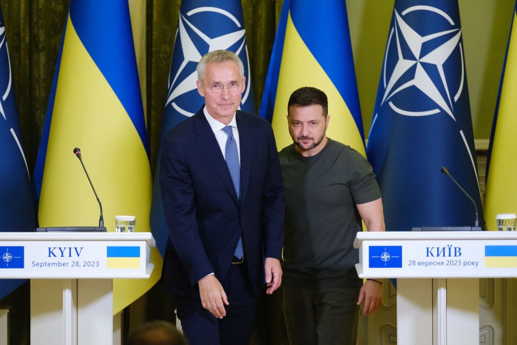 Jens Stoltenberg announced that Ukraine will join NATO. The photo shows a meeting with Volodymyr Zelensky from August 2023 in Kiev.
