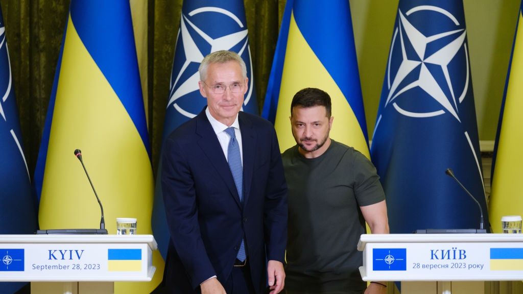 Jens Stoltenberg zapowiedział, że Ukraina dołączy do NATO. Na zdjęciu spotkanie z Wołodymyrem Zełenskim z sierpnia 2023 r. w Kijowie