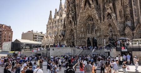 Barcelona inwestuje miliony, by opanować chaos turystyczny. Będą zmiany