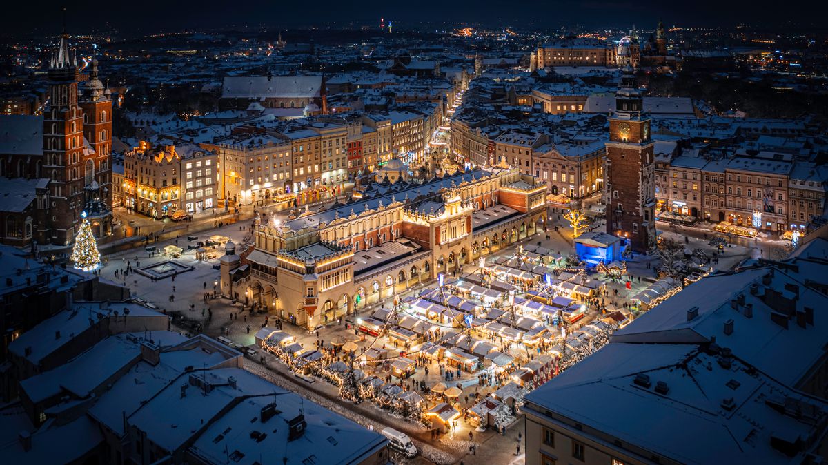 Kraków w świątecznej scenerii przyciąga zagranicznych turystów 