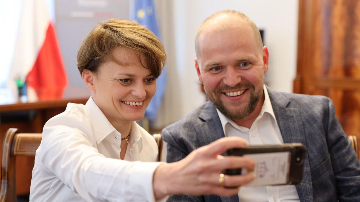 Jadwiga Emilewicz; Krzysztof Mazur