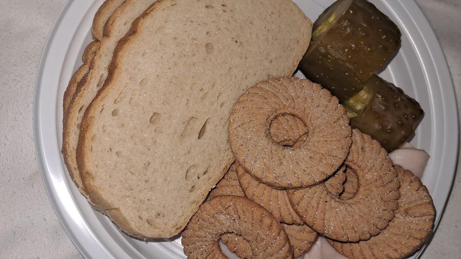 Pokazała, jak wyglądają posiłki na oddziale dziecięcym. "Syf z resztek"