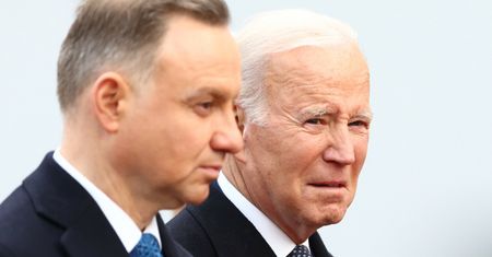 Amerykanie rugają rząd za "lex Tusk". Duda chce rozmawiać z Bidenem