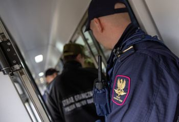 Świebodzin: Blisko 2000 tabletek oksykodonu ujawnionych w pociągu relacji Warszawa – Berlin