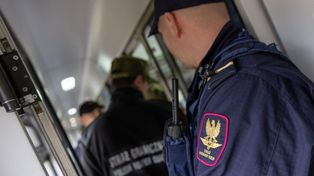 Świebodzin: Blisko 2000 tabletek oksykodonu ujawnionych w pociągu relacji Warszawa – Berlin