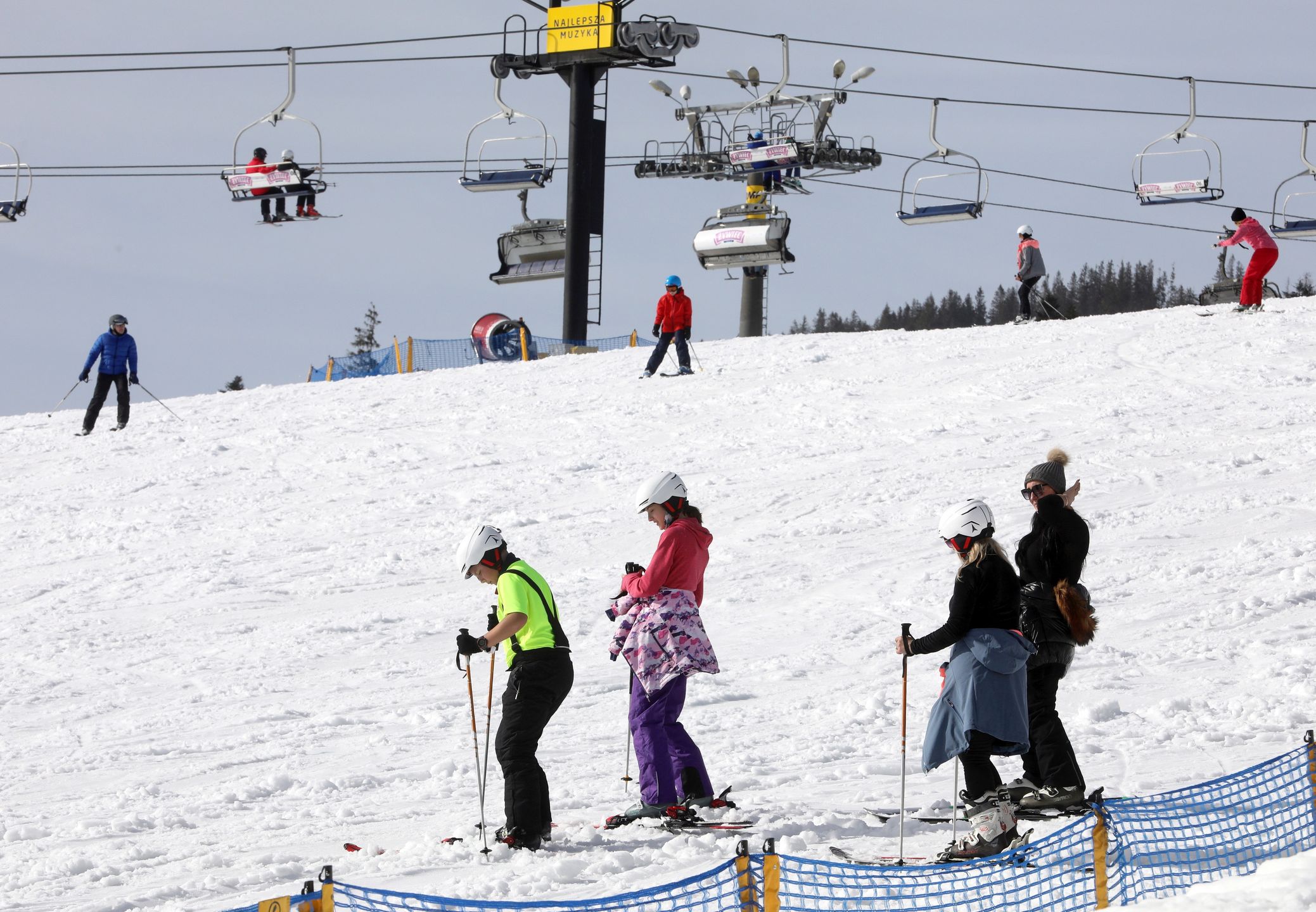 Pogoda. Stoki narciarskie otwarte, ale śniegu coraz mniej