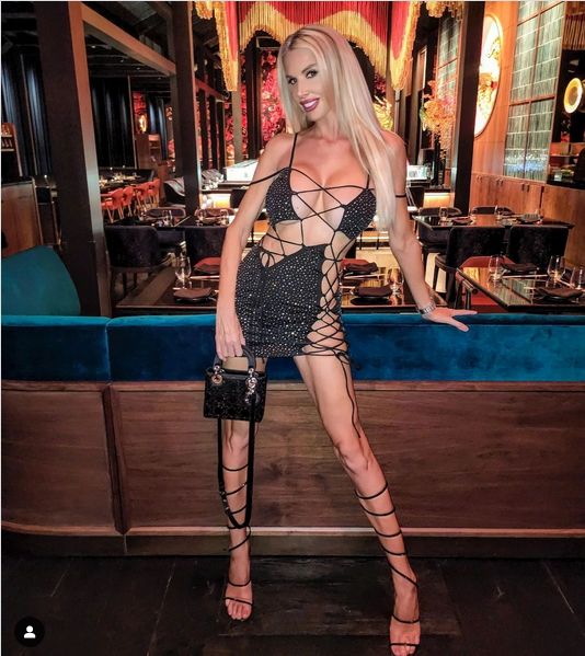Caroline Derpienski odpowiada Anecie Glam