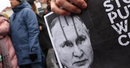 Putin kręci bat na uciekających Rosjan. Tak chce w nich uderzyć