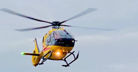 Dąbrówka. Dziecko wypadło z okna. Na miejscu lądował śmigłowiec ratunkowy
