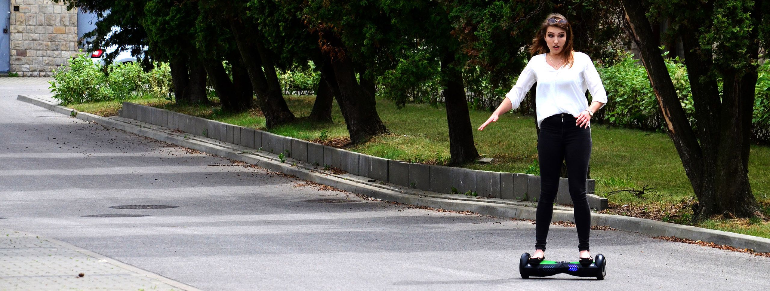 Surfboard vs Balance Scooter. Porównanie desek Kawasaki 8